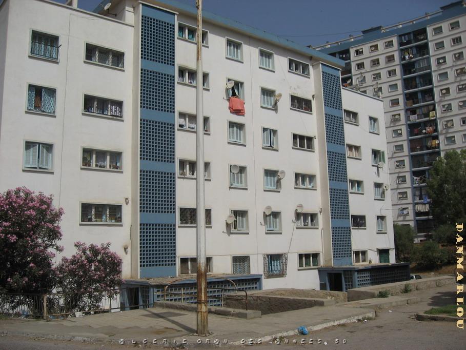 2376 cite la fontaine.jpg